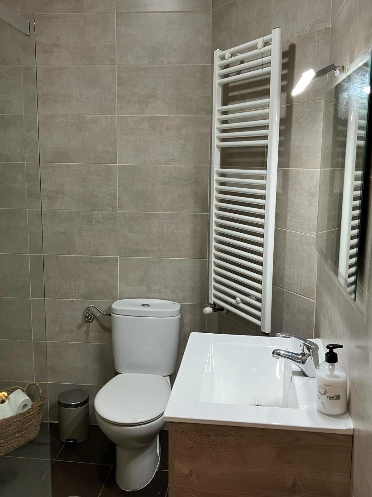 Vivienda Estacion Apartment Ourense Ngoại thất bức ảnh